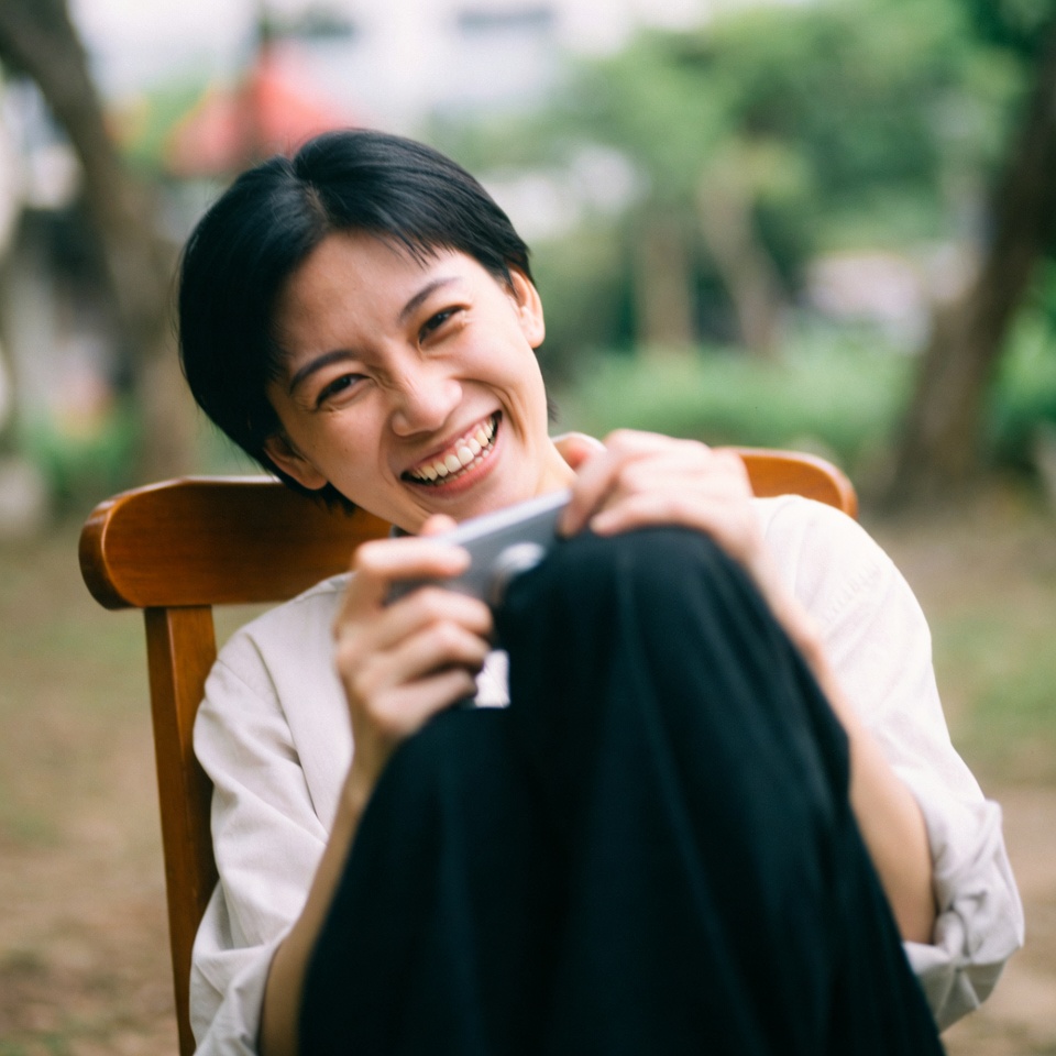 Menikmati Momen Sederhana yang Membawa Senyum